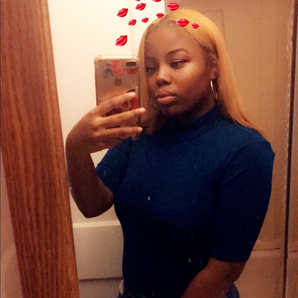 ❤️Meet Your Posher ❤️ Autumn